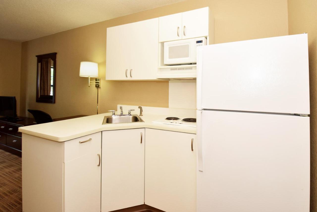 Extended Stay America Suites - Detroit - Canton Exteriör bild