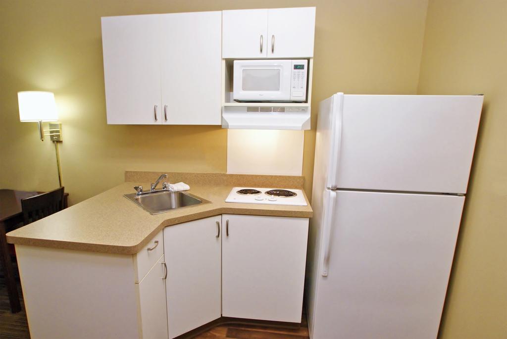 Extended Stay America Suites - Detroit - Canton Exteriör bild