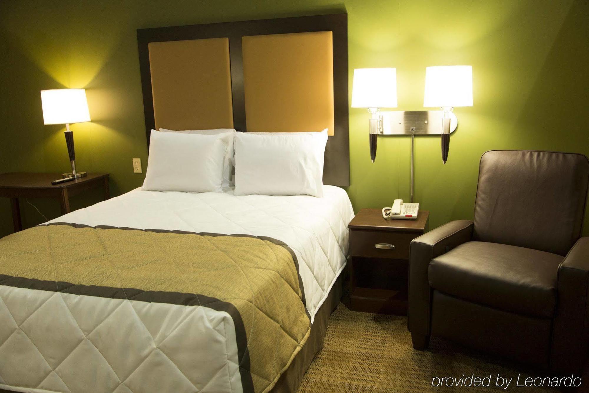 Extended Stay America Suites - Detroit - Canton Exteriör bild