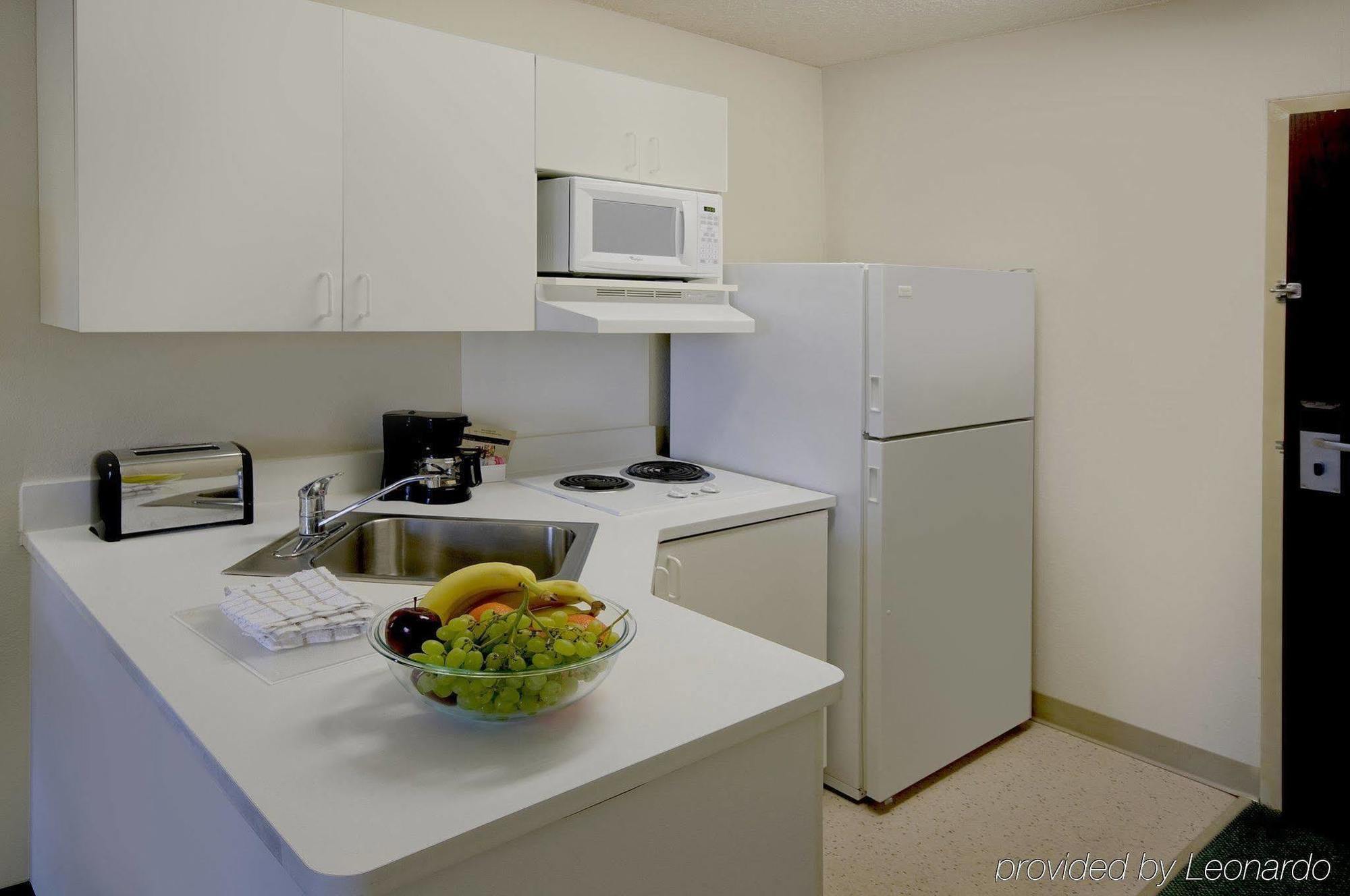 Extended Stay America Suites - Detroit - Canton Exteriör bild